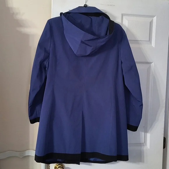London Fog Beautiful Rain Coat - Picture 2 of 6